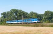 Electric multiple units and railcars