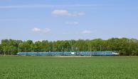 Electric multiple units and railcars