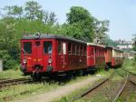 Diesel multiple units and railcars