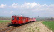 Diesel multiple units and railcars