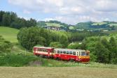 Diesel multiple units and railcars