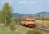 Diesel multiple units and railcars
