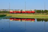 Diesel multiple units and railcars