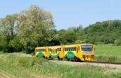 Diesel multiple units and railcars