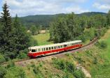 Diesel multiple units and railcars