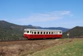 Diesel multiple units and railcars