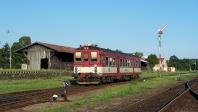 Diesel multiple units and railcars