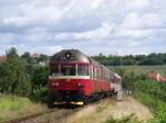 Diesel multiple units and railcars