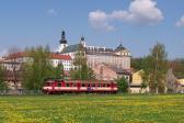 Diesel multiple units and railcars